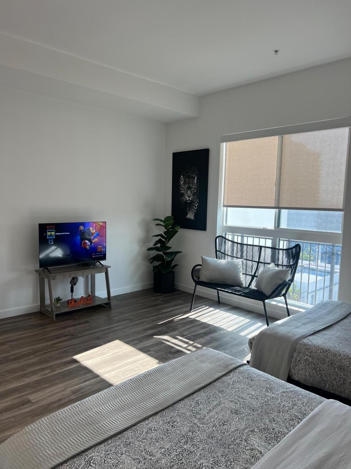 Apartment The Sunset Loft Free Parking Los Angeles